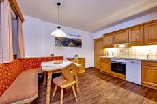Wallgau - Gästehaus Anneliese - Ferienwohnung 4: Wohnraum